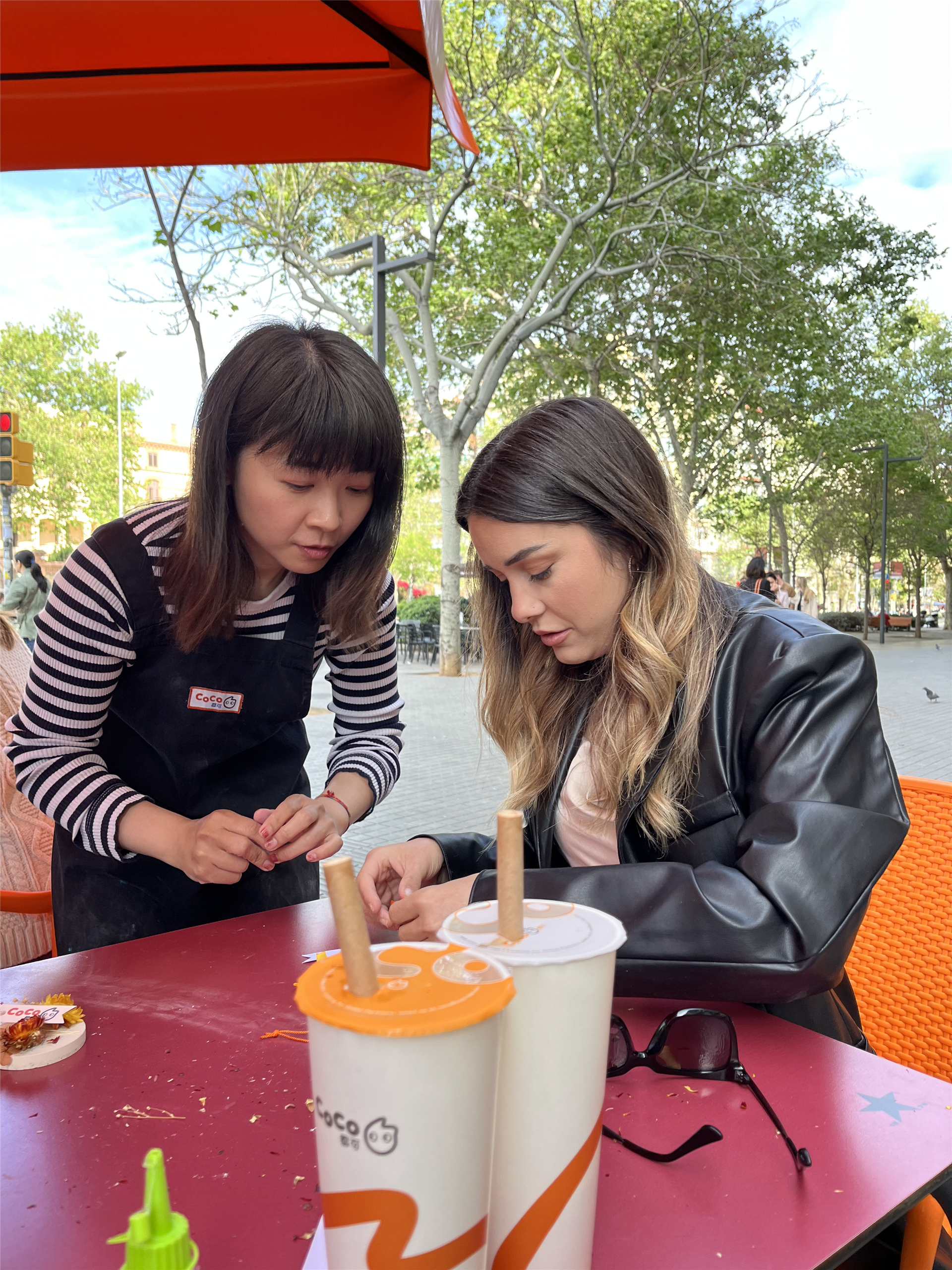 CoCo eco workshop Barcelona- KOL learned how to make aroma stones